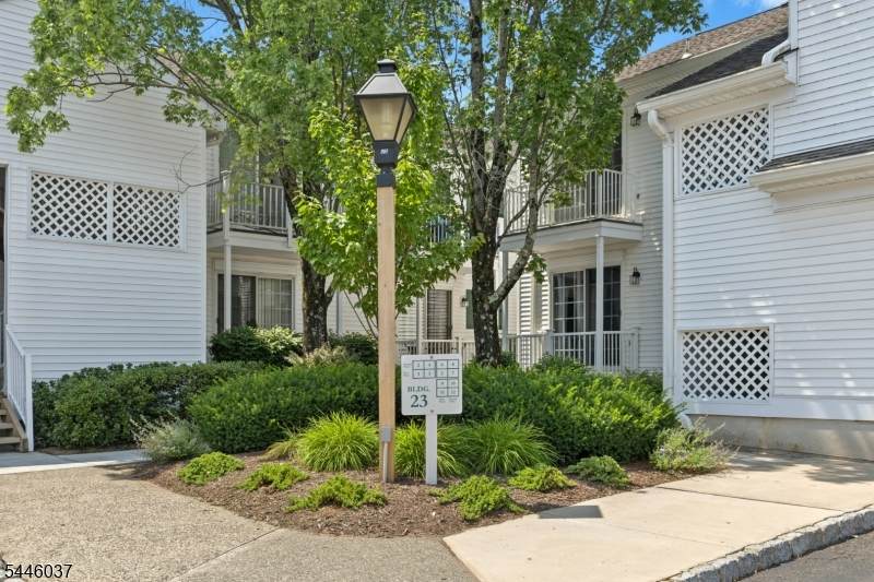 7 Smithfield Ct - Photo 1