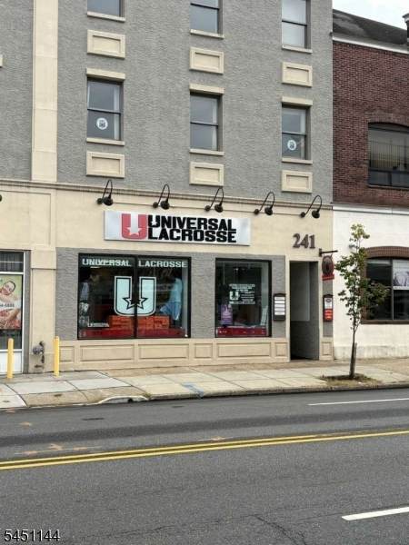 241 North Ave W - Photo 1