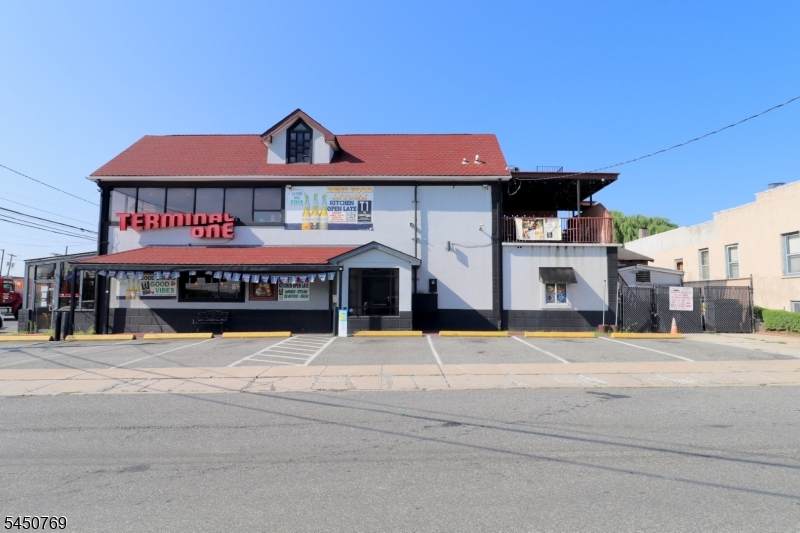 566 Spring St - Photo 1