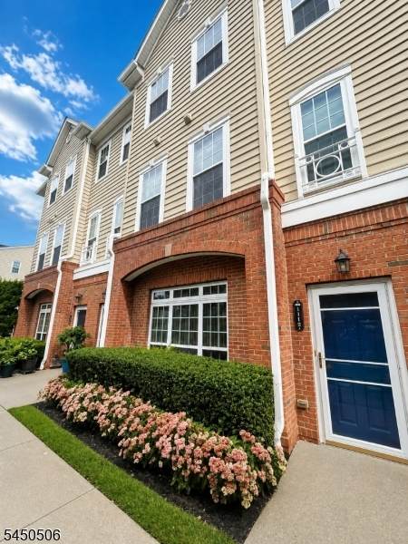 1112 Hamilton St - Photo 1