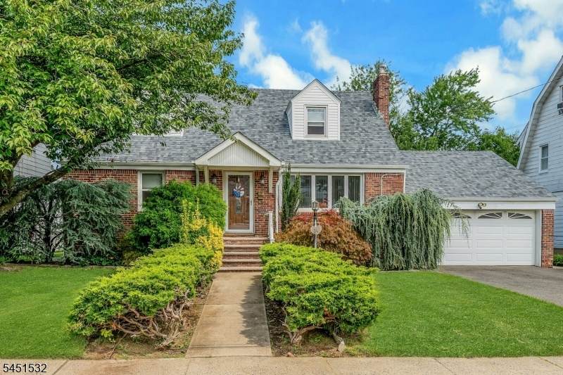 34 Berkeley Ave - Photo 1