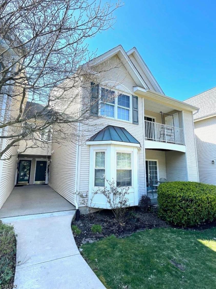 122 Cambridge Ct - Photo 1