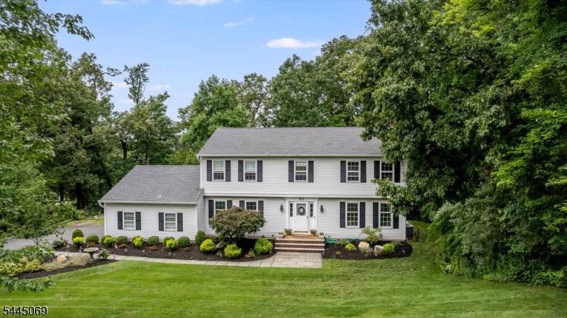 81 Poplar Dr - Photo 1