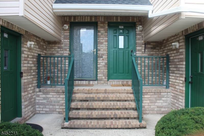 202 Rip Van Dam Ct - Photo 1