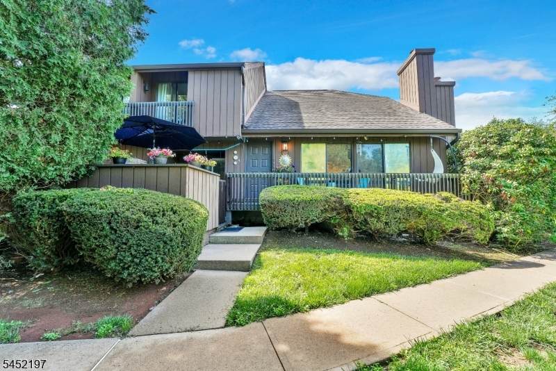 183 Kingsberry Dr - Photo 1