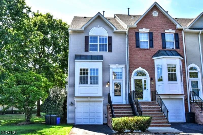 311 Cambridge Dr - Photo 1