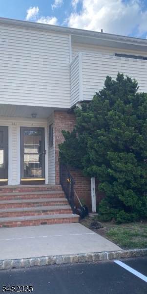 901 Merritt Dr - Photo 1