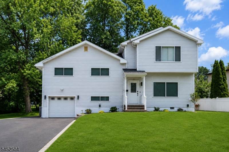 21 John Pl - Photo 1