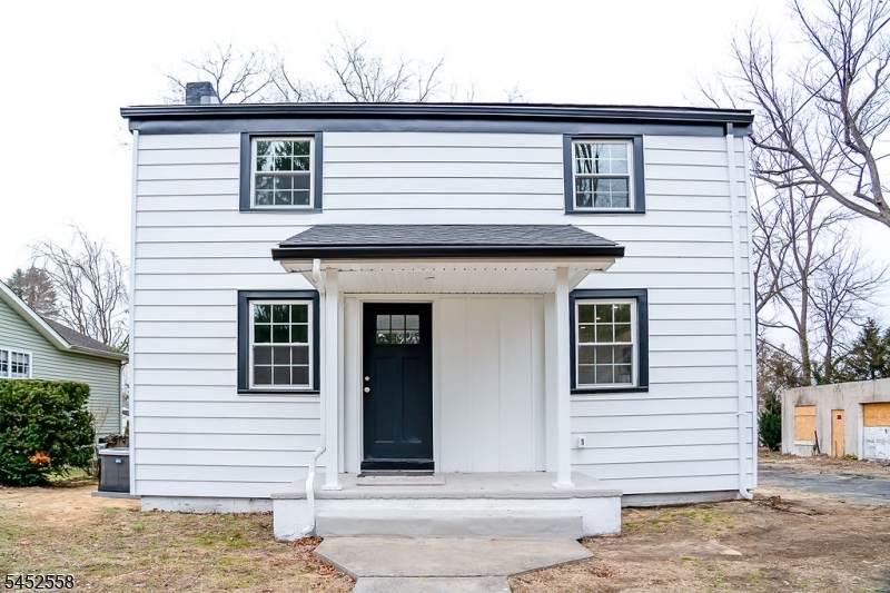 45 Burke Ave - Photo 1
