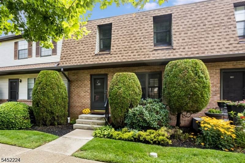 157 Cynthia Dr - Photo 1