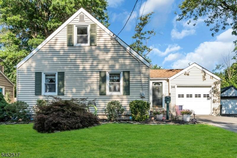 34 Baldwin Ave - Photo 1