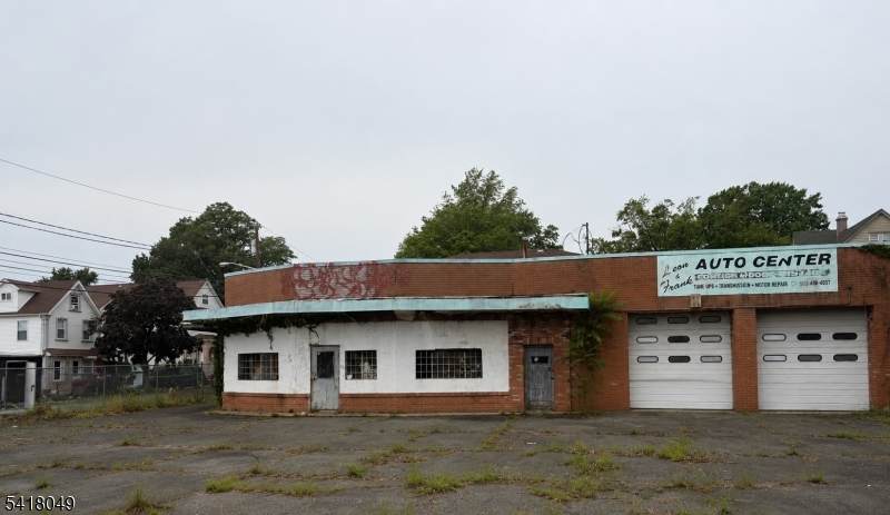 1005 E Elizabeth Ave - Photo 1