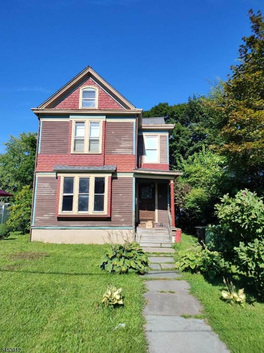 20 Grand Ave - Photo 1