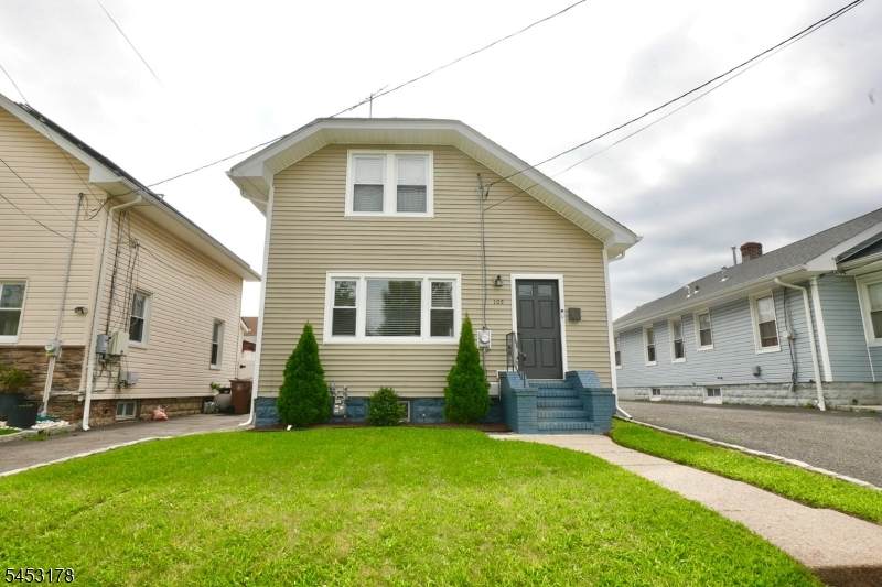 105 Main St - Photo 1