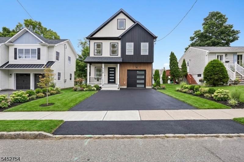 318 Halsey Rd - Photo 1