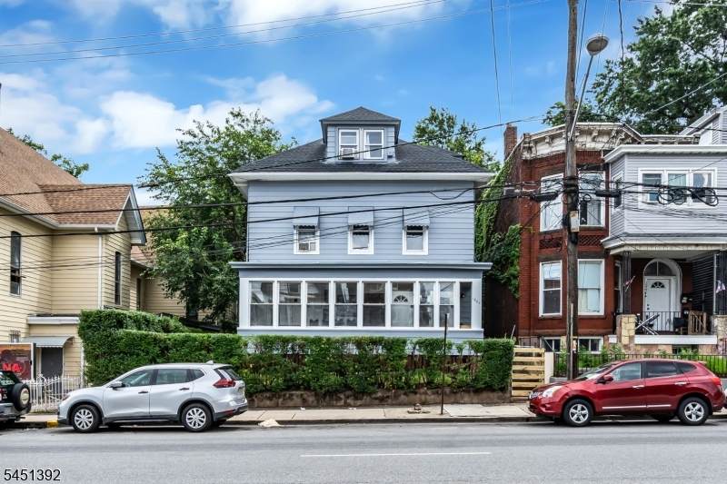 1025 Madison Ave - Photo 1