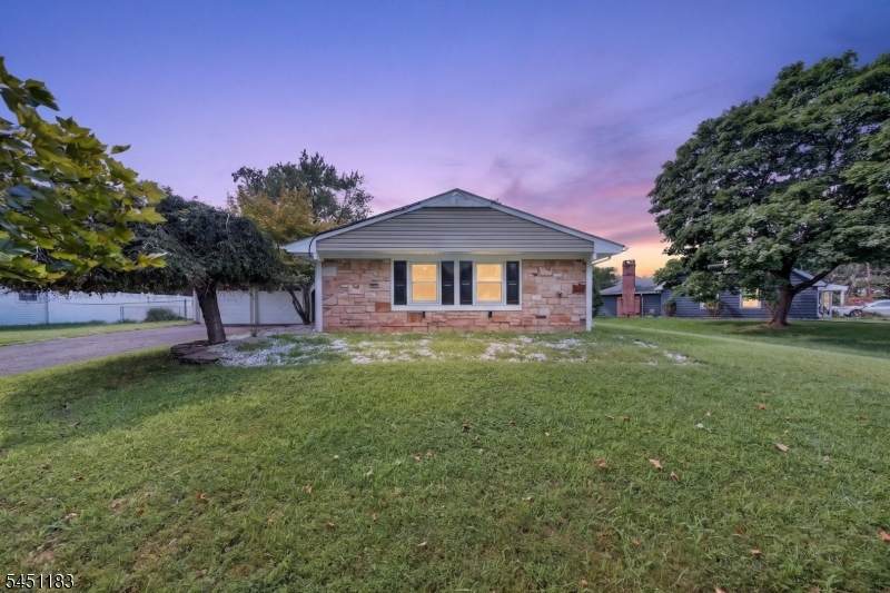 32 Lebed Dr - Photo 1