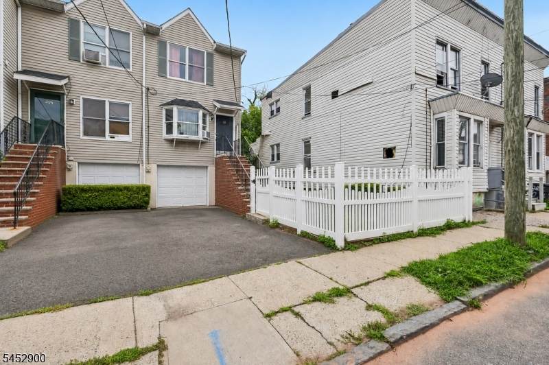 22 Hecker St - Photo 1