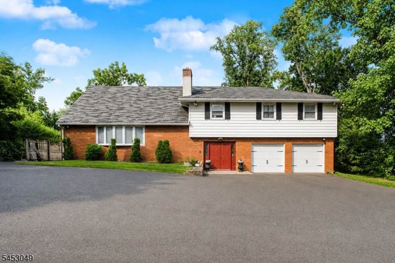 472 Summit Rd - Photo 1