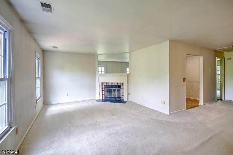 89 Jamestown Rd - Photo 1