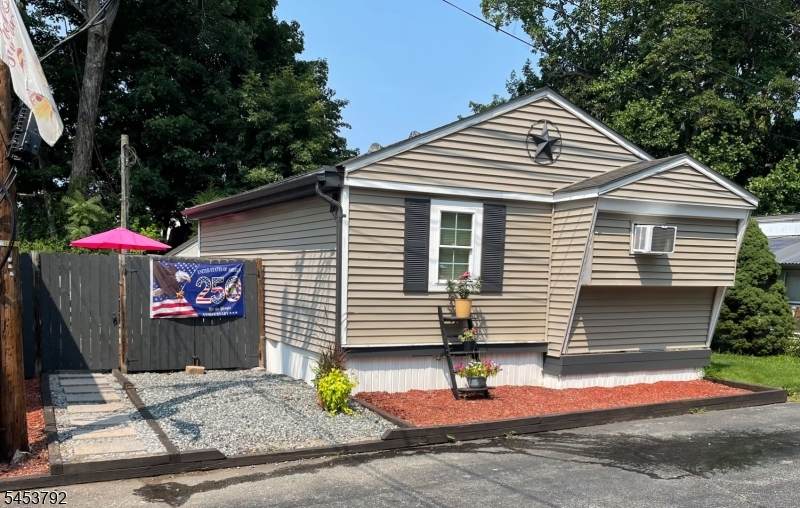61 Travelo Dr - Photo 1