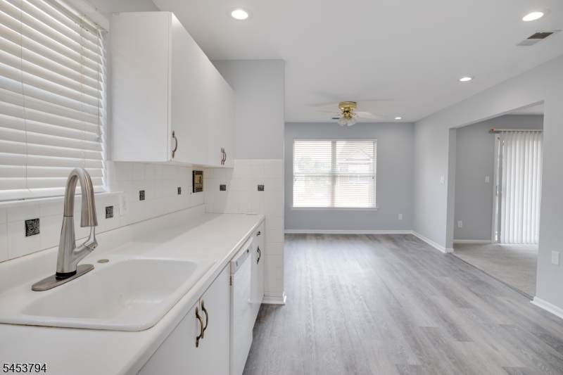 8 Millie Ln - Photo 1