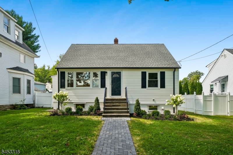 69 Broad St - Photo 1
