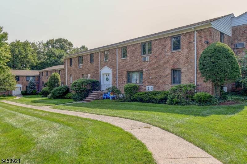 51 Troy Drive - Photo 1