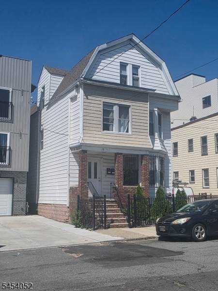 38 20Th Ave - Photo 1