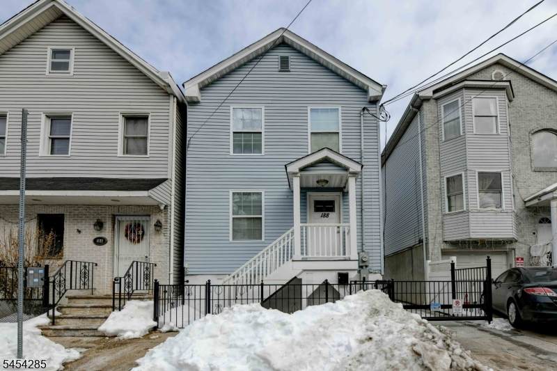 188 Pennington St - Photo 1