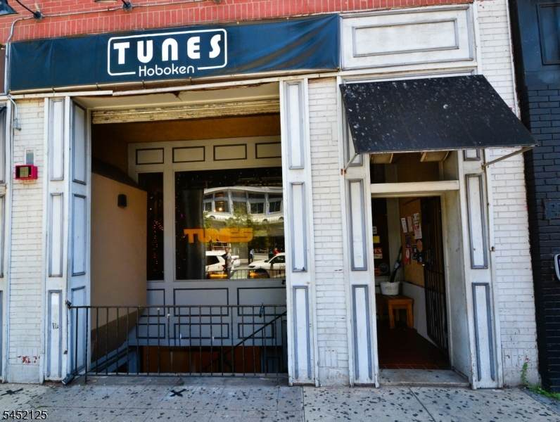 225 Washington St - Photo 1