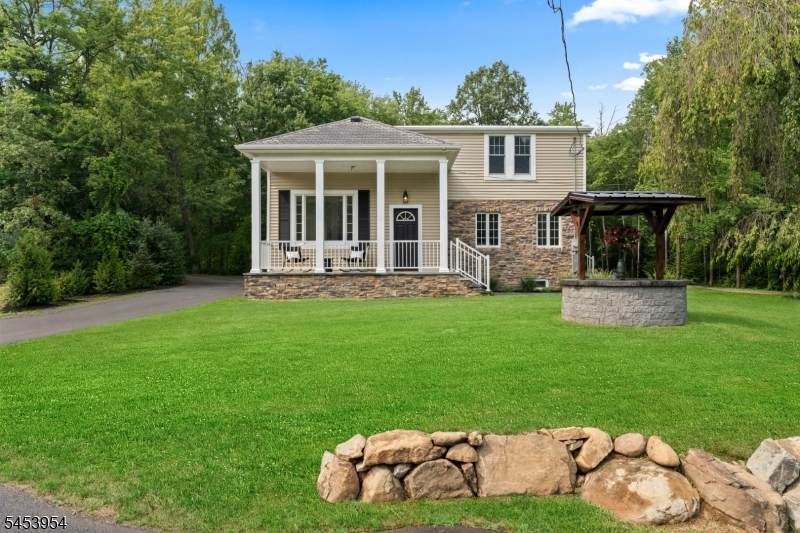 300 Rock Rd - Photo 1
