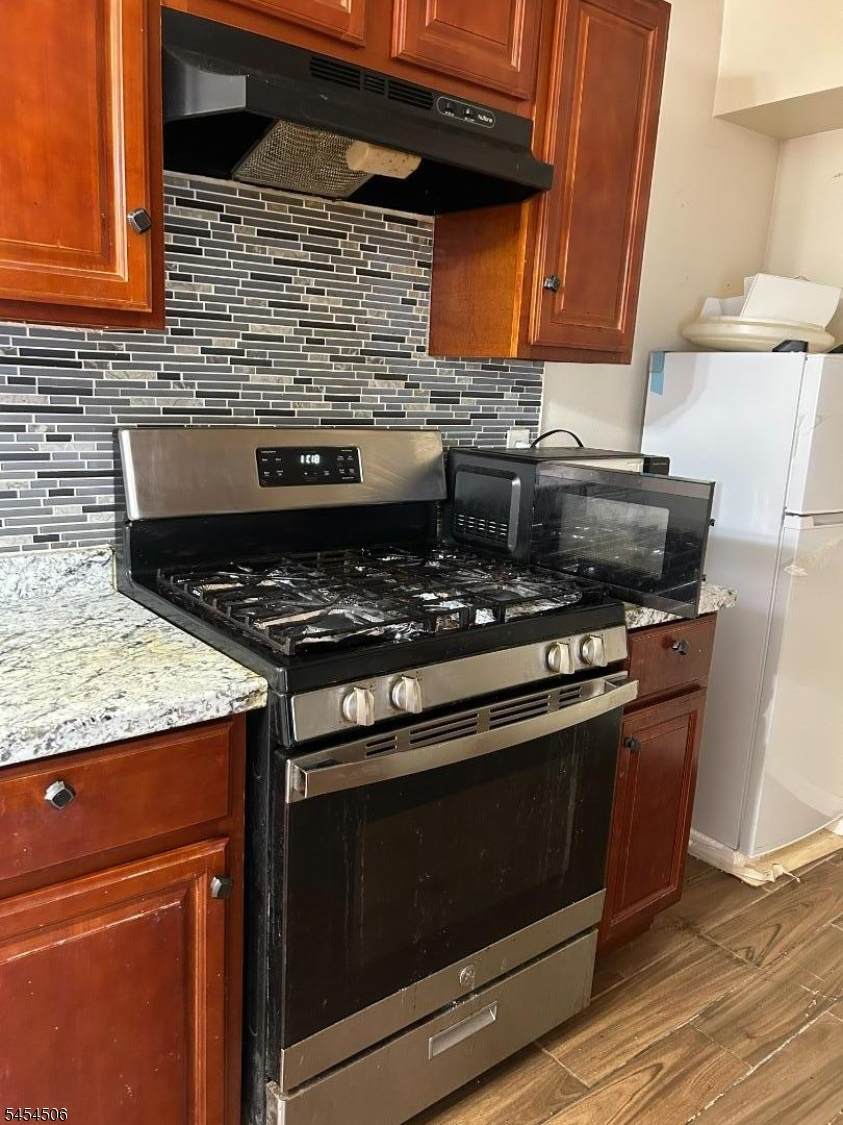 98 16Th Ave - Photo 1