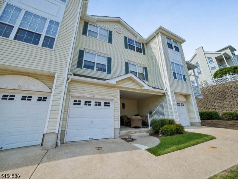 6 Hancock Dr - Photo 1