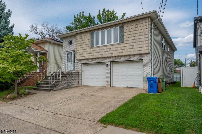 820 Baldwin Ave - Photo 1