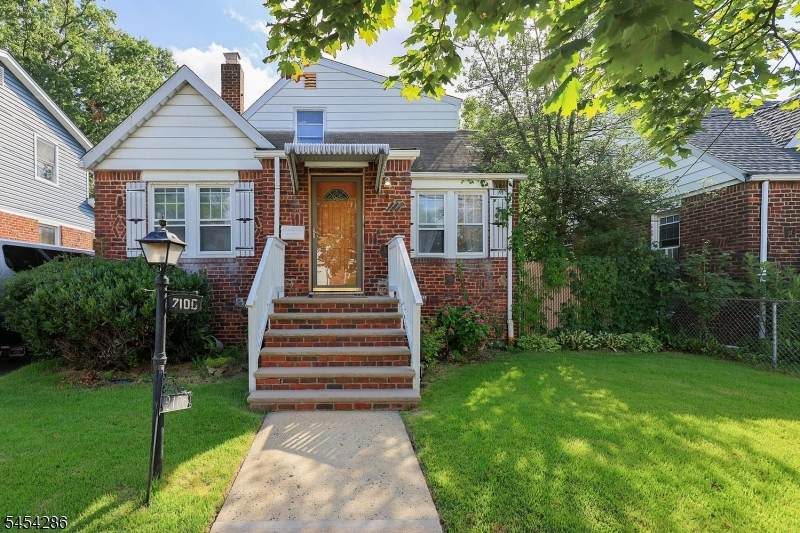 2106 Kay Ave - Photo 1