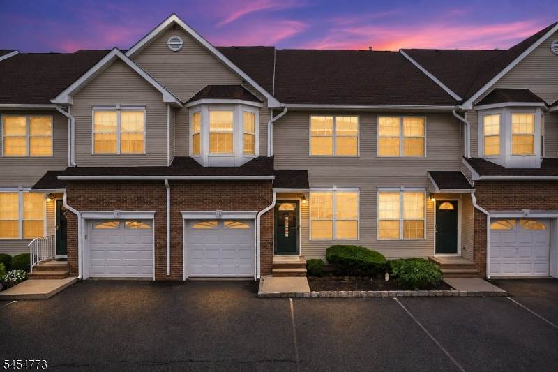 13 Reins Ct - Photo 1