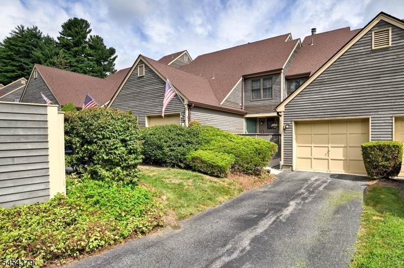 20 Quincy Ln - Photo 1