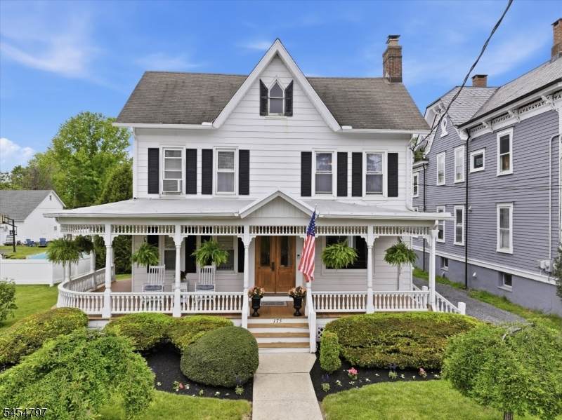 175 Main St - Photo 1