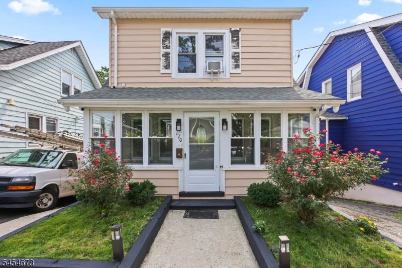 170 Hillside Ter - Photo 1