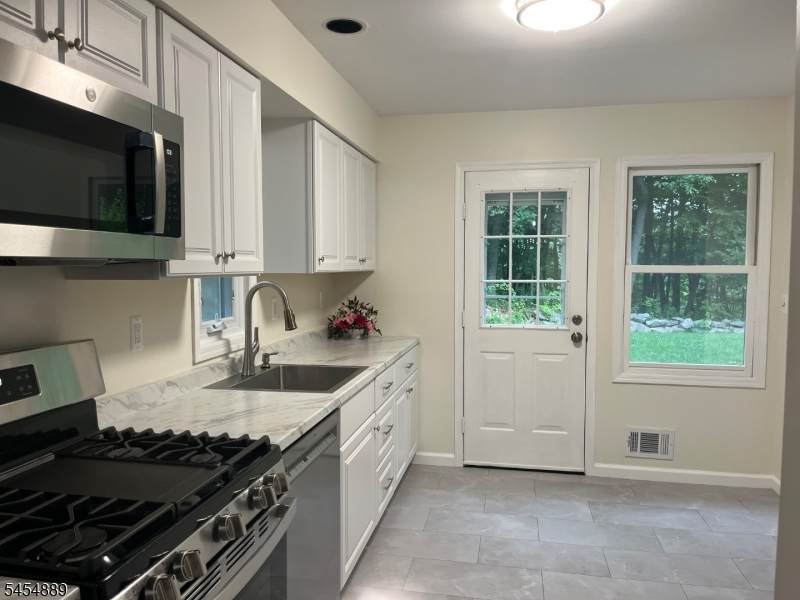 150 Saddleback Ct - Photo 1