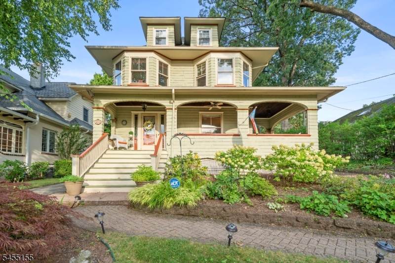 226 Whitford Ave - Photo 1