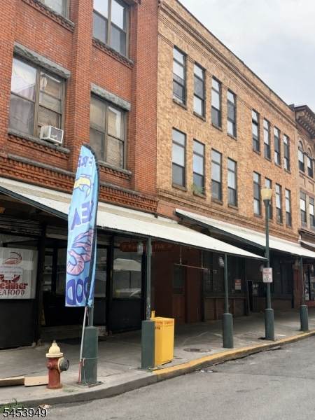 61 Washington St - Photo 1