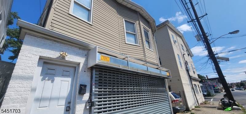 213 21St Ave - Photo 1