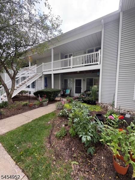 23 Village Green Rd - Photo 1