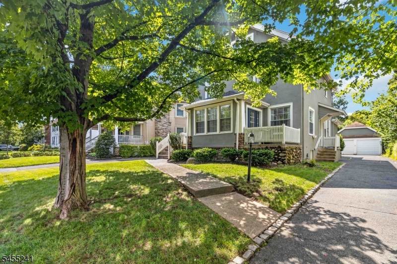 28 Fairview Avenue - Photo 1