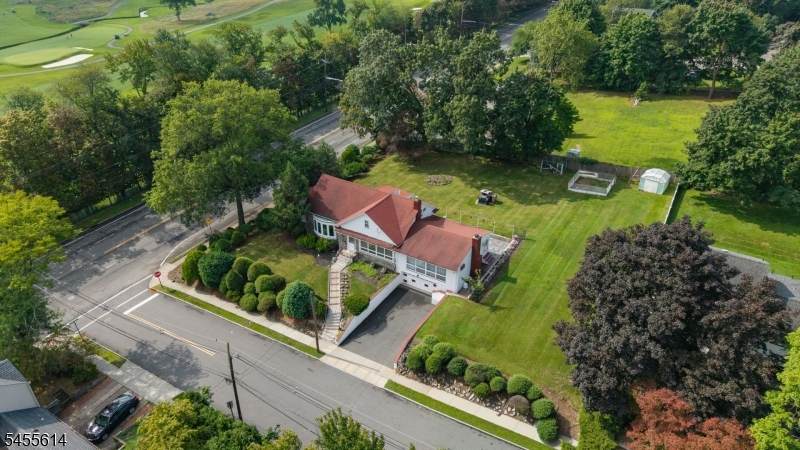 2 Fairway Ave - Photo 1