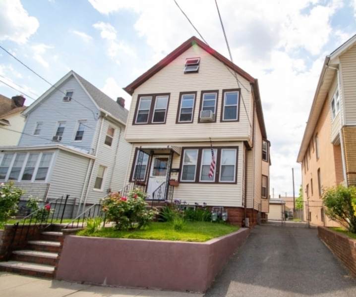 501 New York Ave - Photo 1