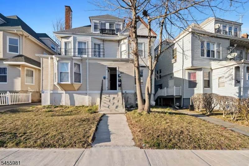 61 Washington Ter - Photo 1