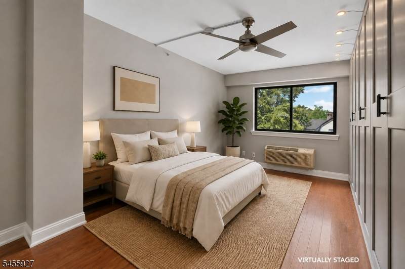 60 Parkway Dr - Photo 1
